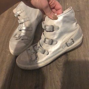 Ash distressed silver tennis